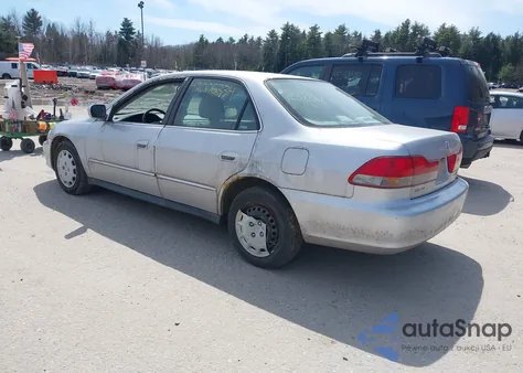 2001 Honda Accord 2.3 Lx from USA, damaged, VIN 1HGCG65511A141446